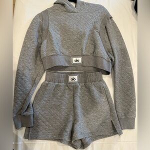 Alo Gray Quilted Sweatshirt and Shorts Set